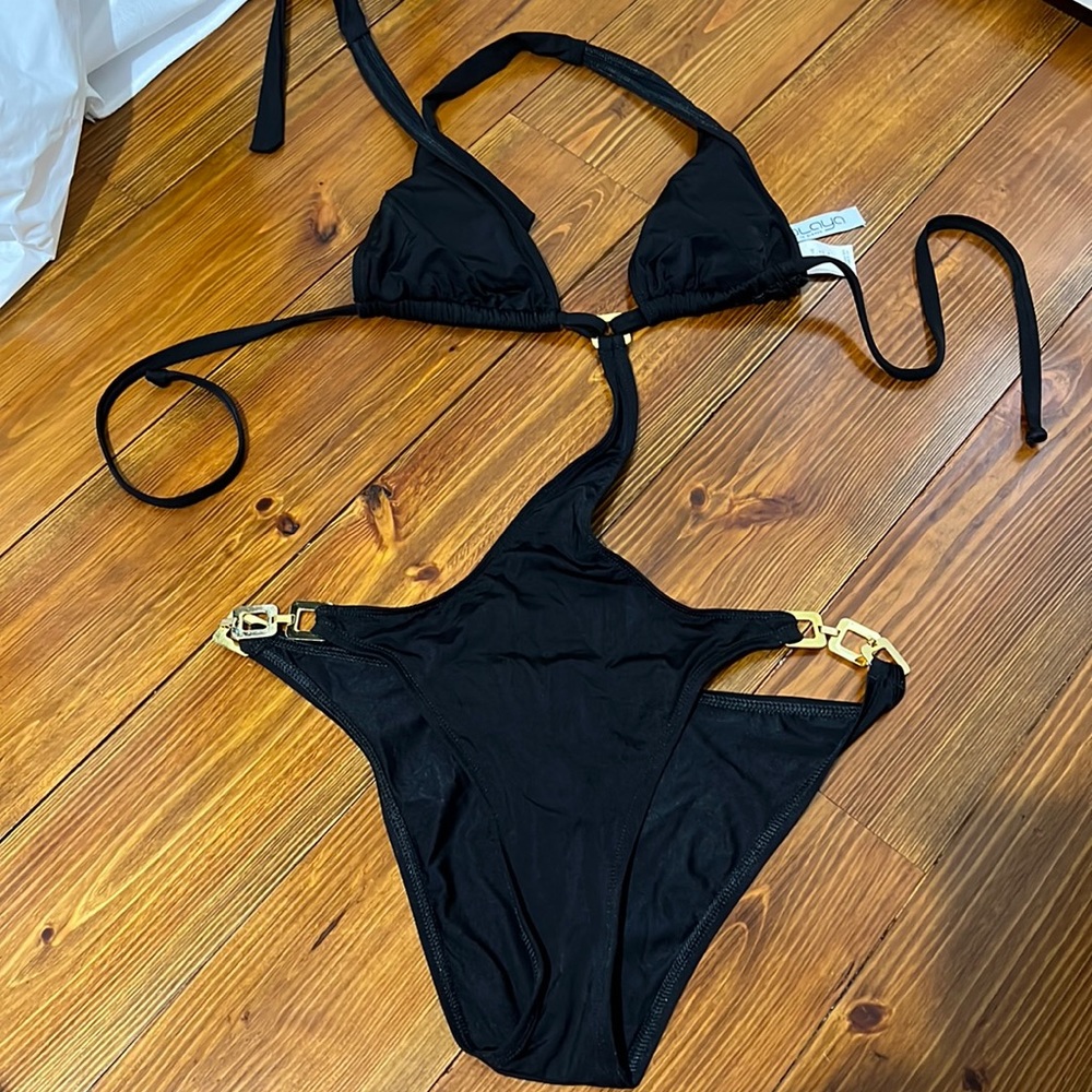 One piece bathing suit